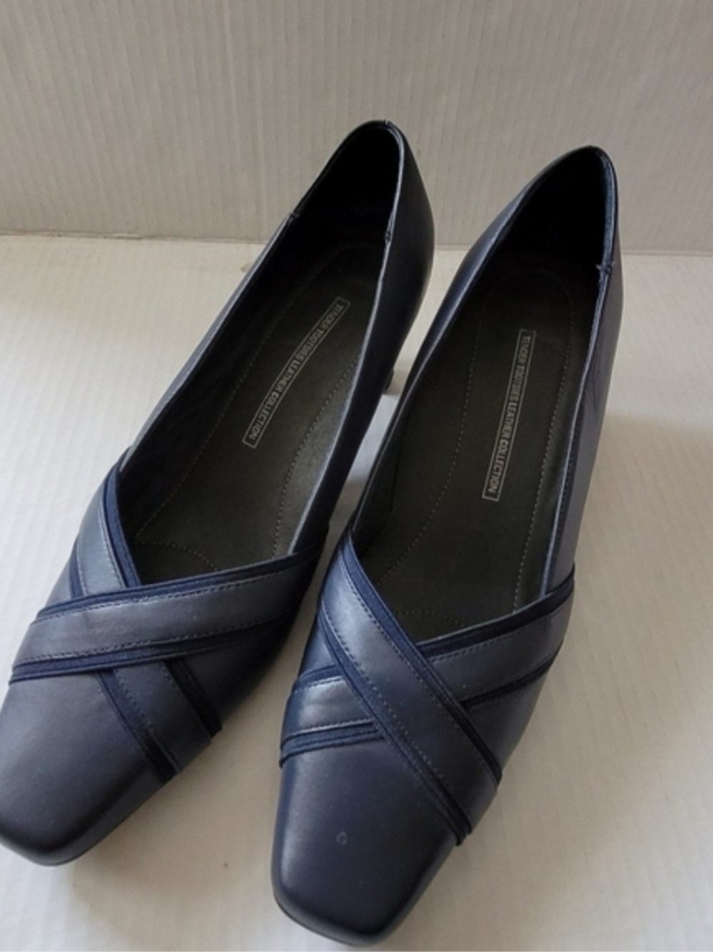 🍁 2/$40 Women's Navy Crossband Square-Toe Heels
